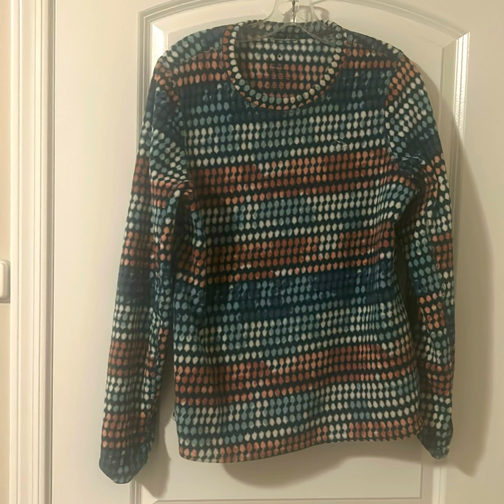 L.L. Bean Long Sleeve Fleece Patterned with Thumbholes! Super soft! Size M